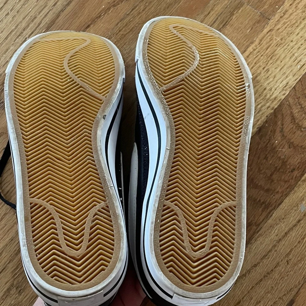 Nike Kids Court Legacy Black and White Sneakers - Picture 5 of 7